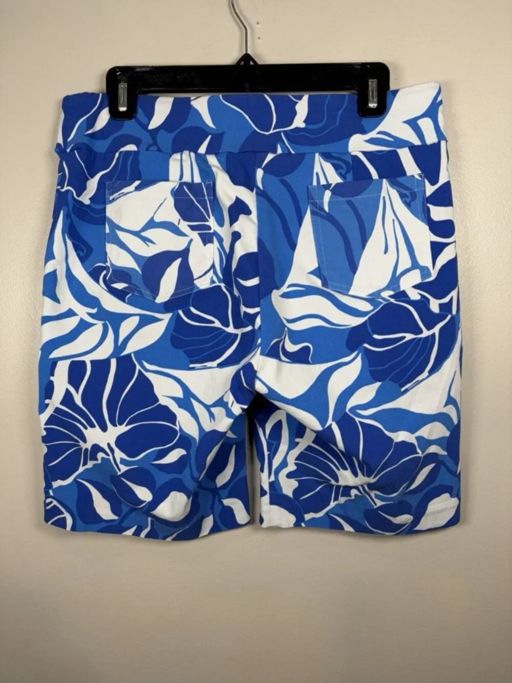J. McLaughlin Masie Pull On Shorts Size 12 Blue Floral Hawaiian Vacation
